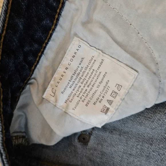 Lauren Conrad Women's Size 16 Sixteen Denim Shorts Distressed - Picture 9 of 12